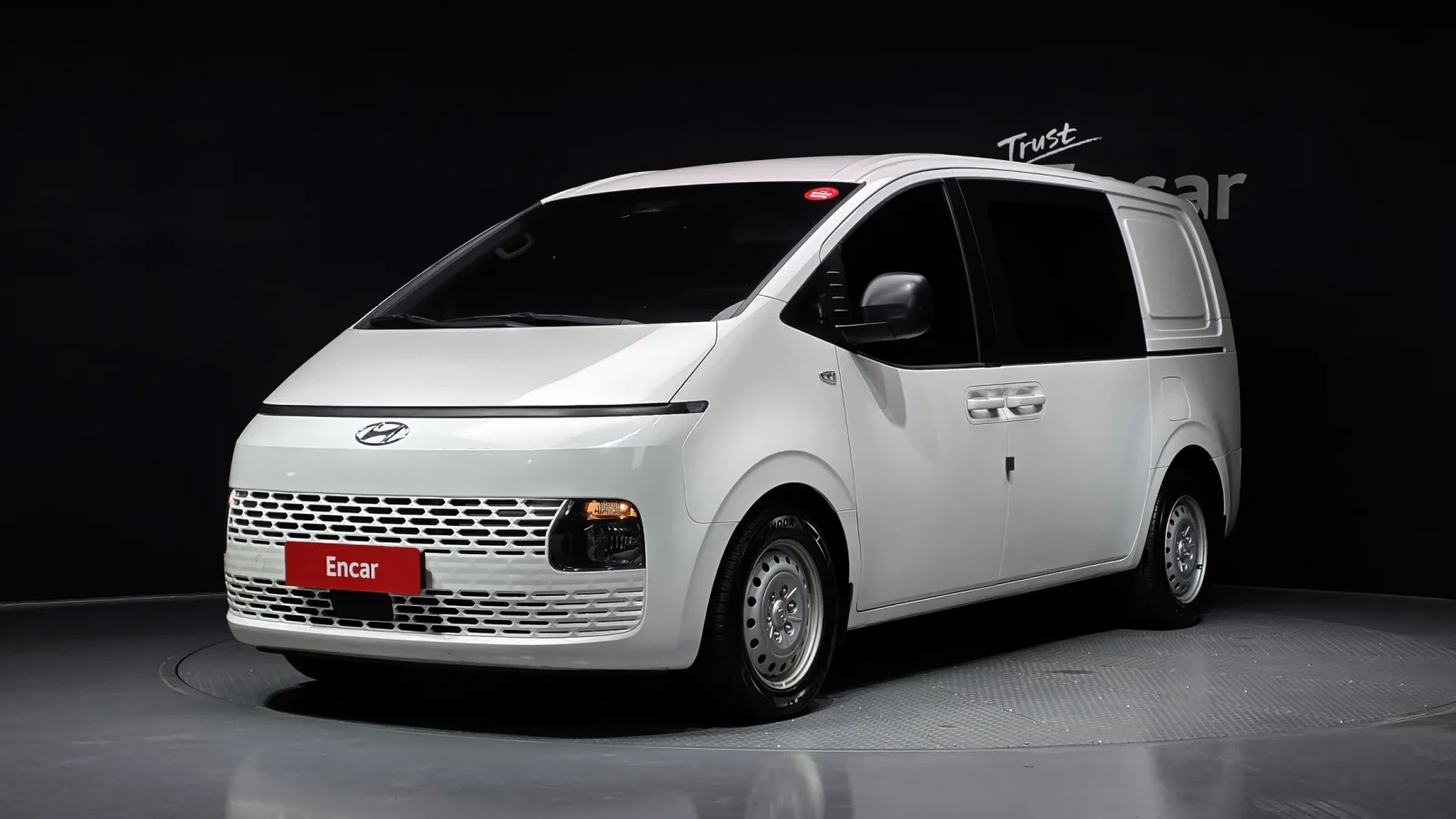 2022 Hyundai Staria