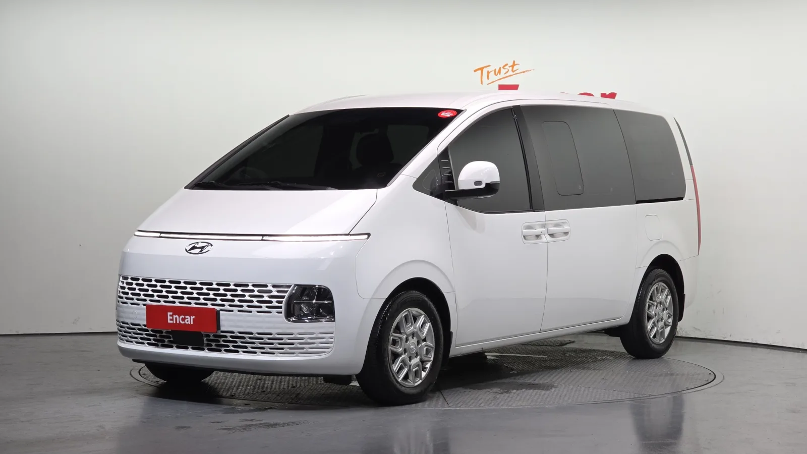2024 Hyundai Staria