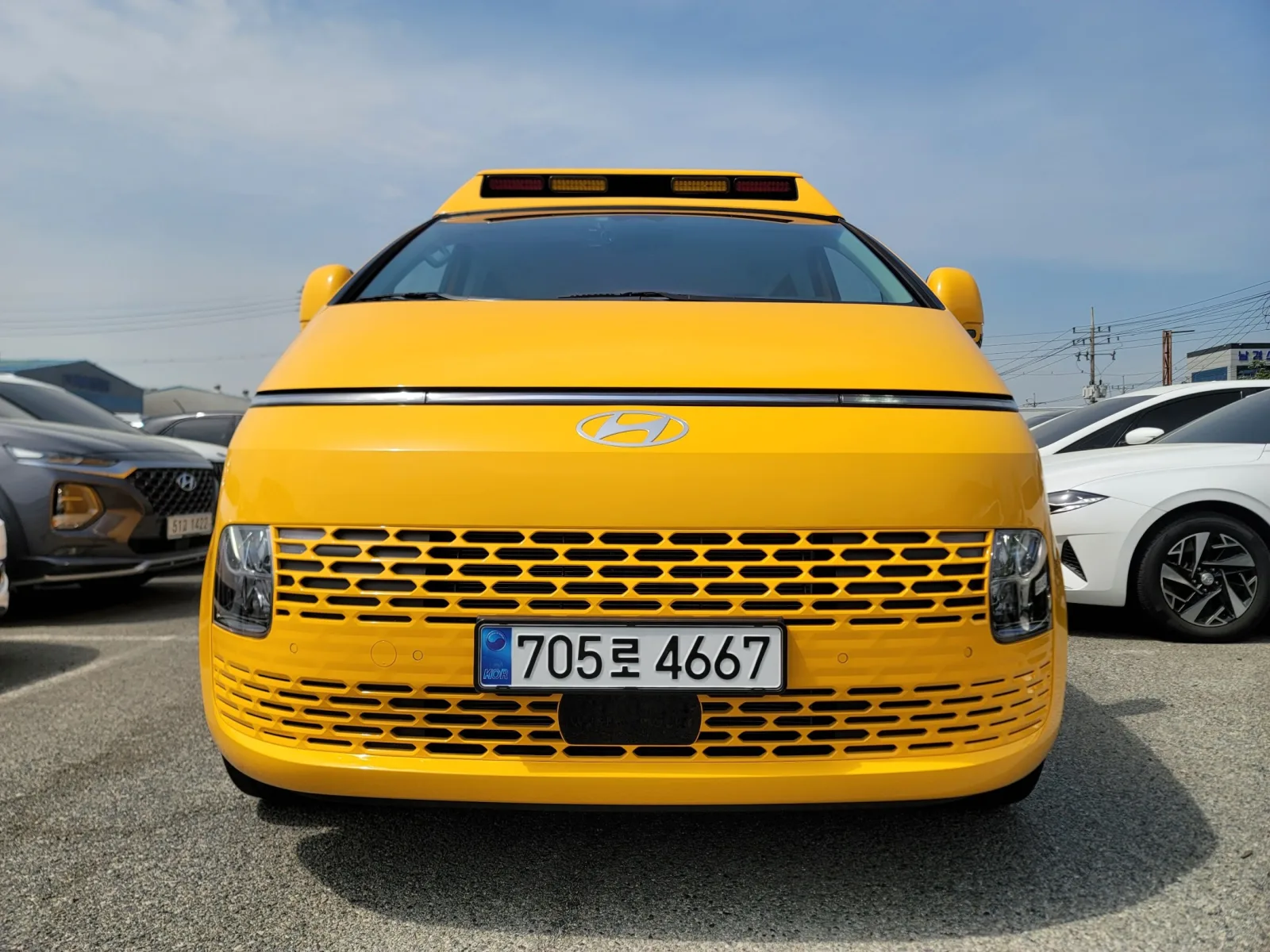 2025 Hyundai Staria