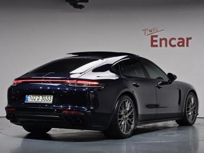 2021 Porsche Panamera