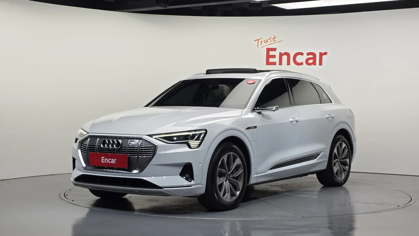 2023 Audi e-tron