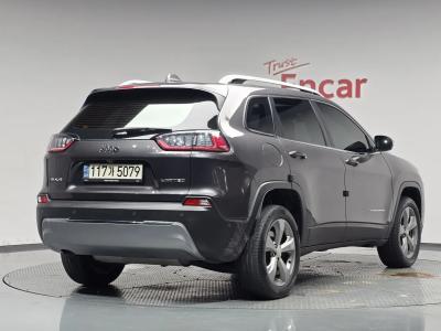 2021 Jeep Cherokee