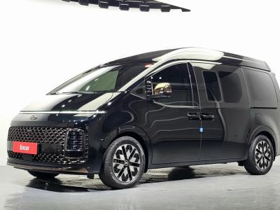 2022 Hyundai Staria