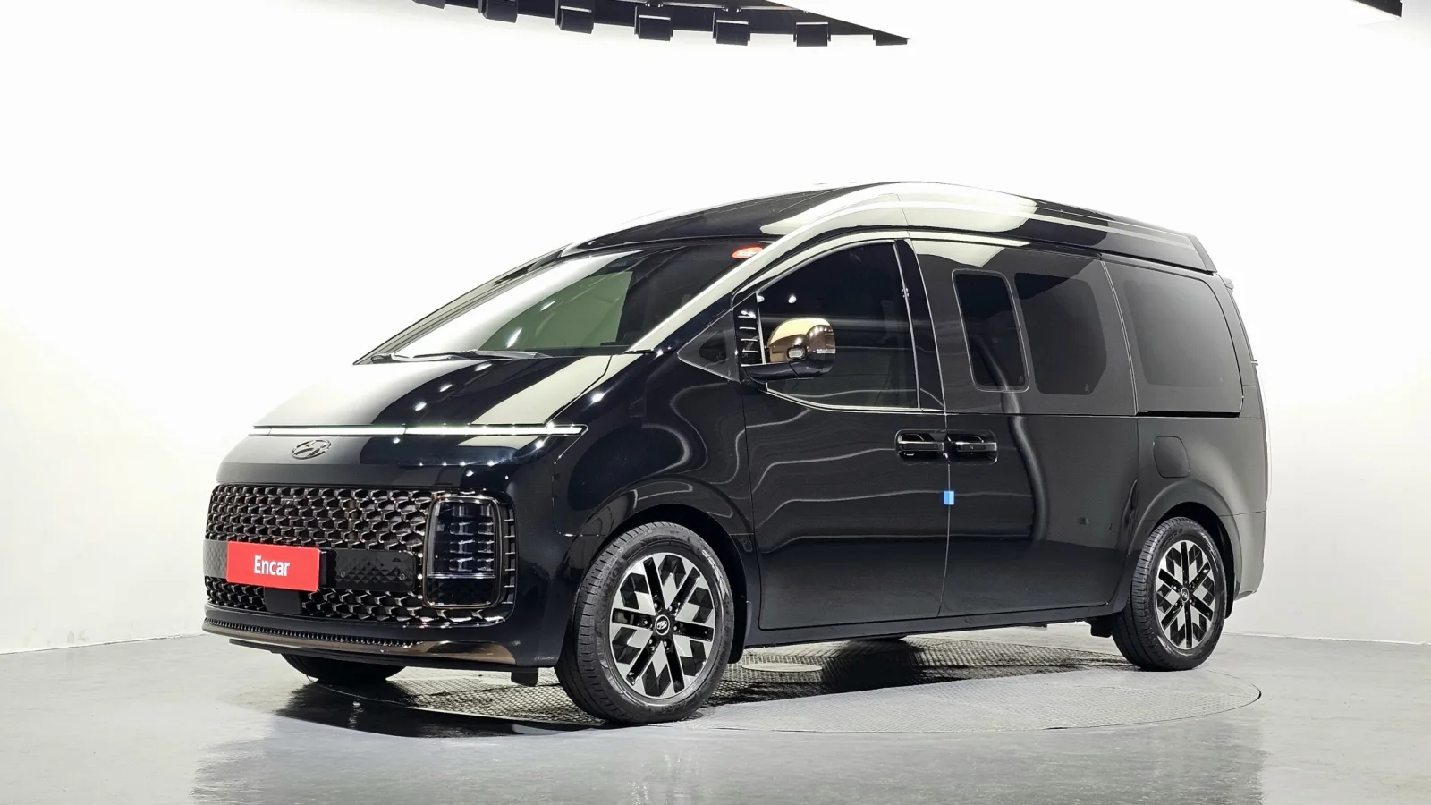 2022 Hyundai Staria