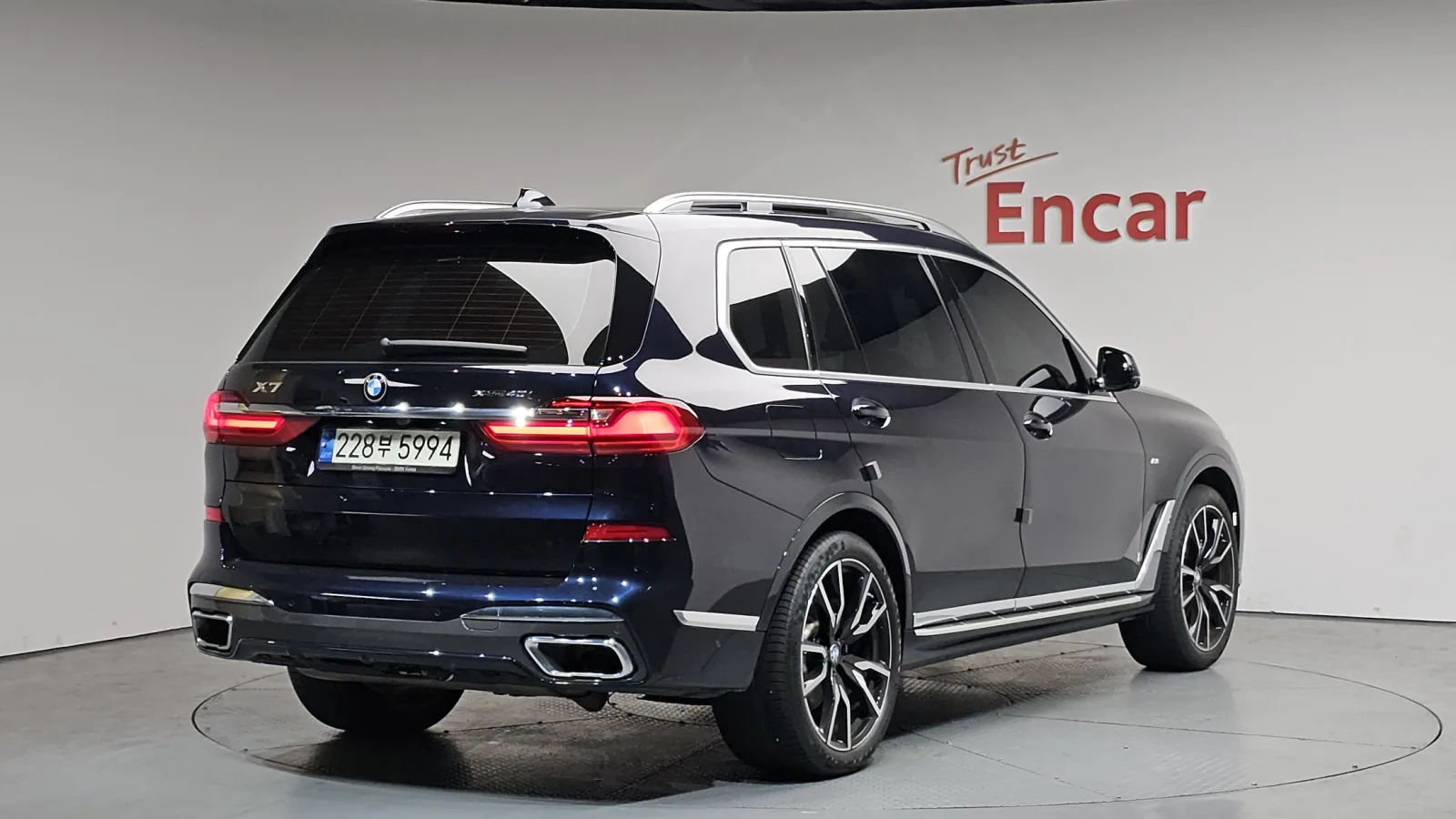 2021 BMW X7
