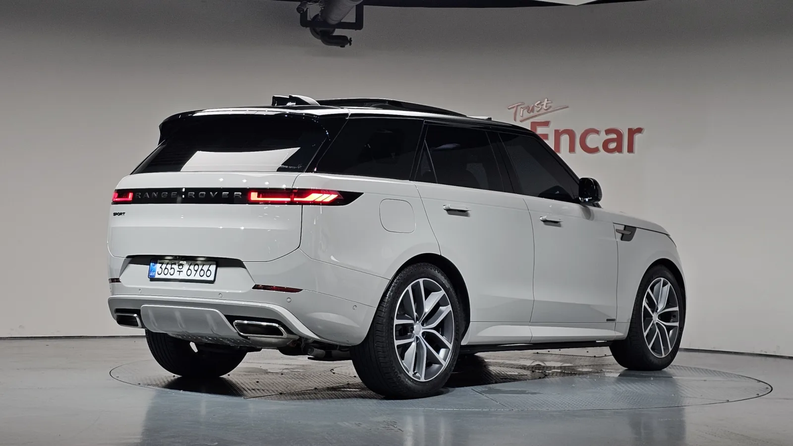 2025 Land Rover Range Rover Sport