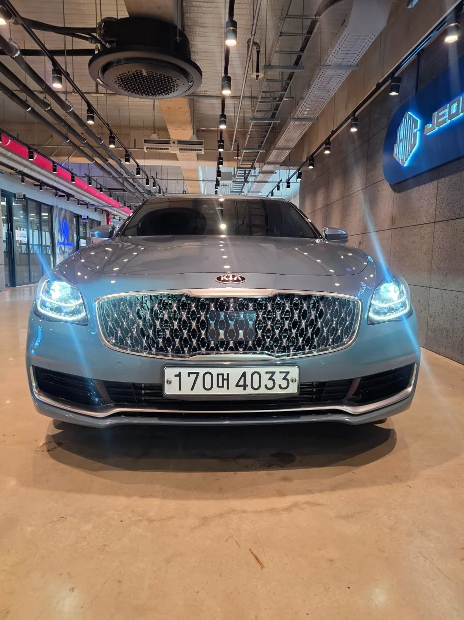 2020 Kia K9