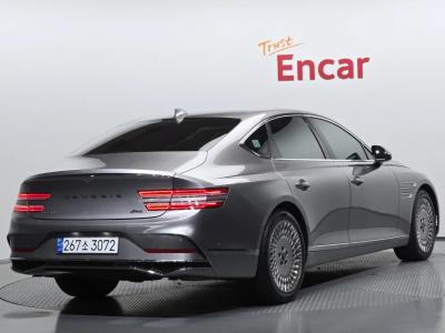 2025 Genesis G80