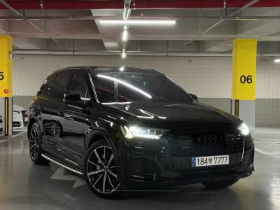 2021 Audi Q7