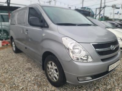2012 Hyundai Starex