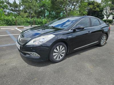 2016 Hyundai Grandeur