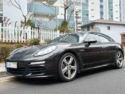 2016 Porsche Panamera