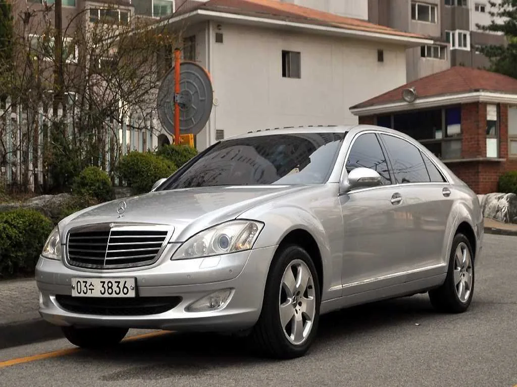 2006 Mercedes-Benz S-Class