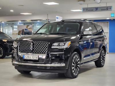2023 Lincoln Navigator