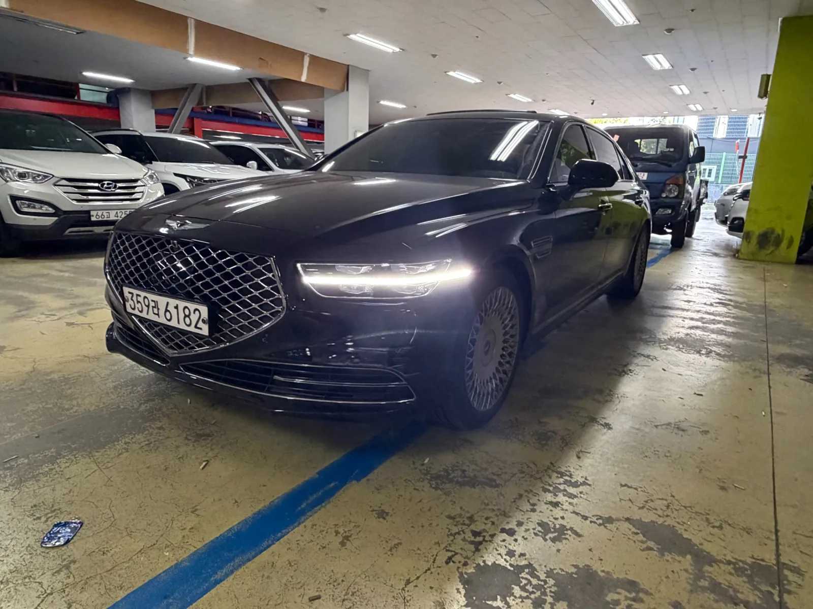 2020 Genesis G90