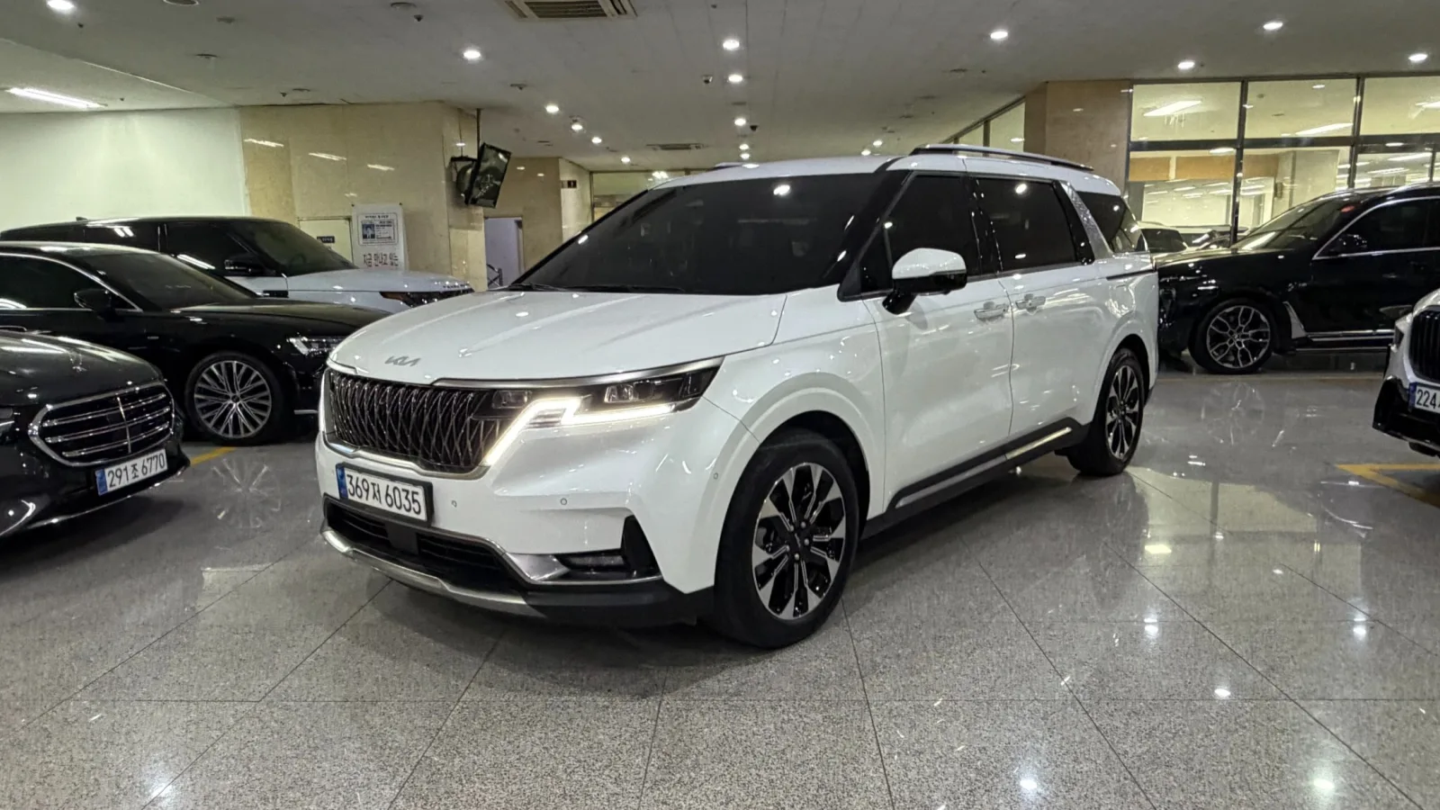 2023 Kia Carnival