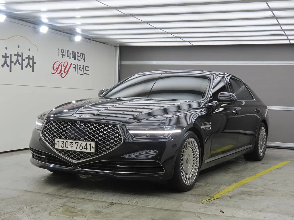 2019 Genesis G90