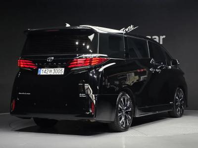 2025 Toyota Alphard