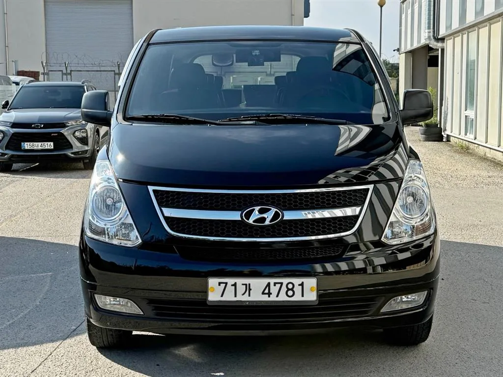 2012 Hyundai Starex