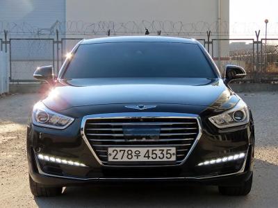 2018 Genesis EQ900