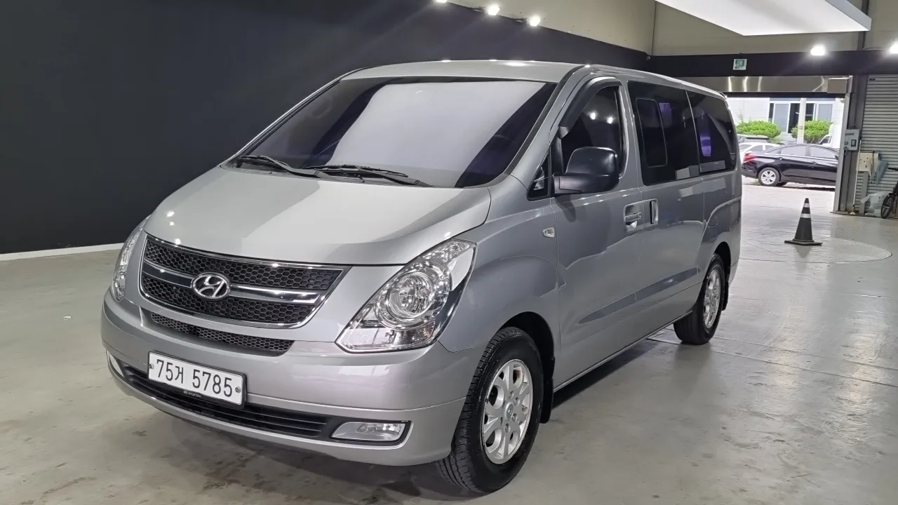 2016 Hyundai Starex
