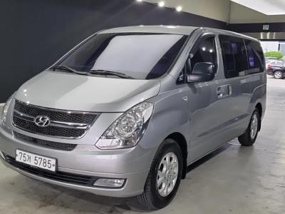 2016 Hyundai Starex