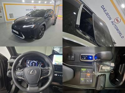2025 Lexus UX