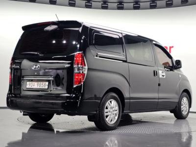 2016 Hyundai Starex