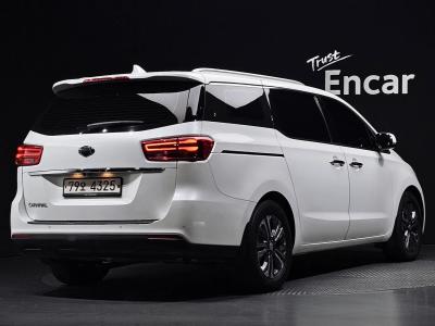 2020 Kia Carnival