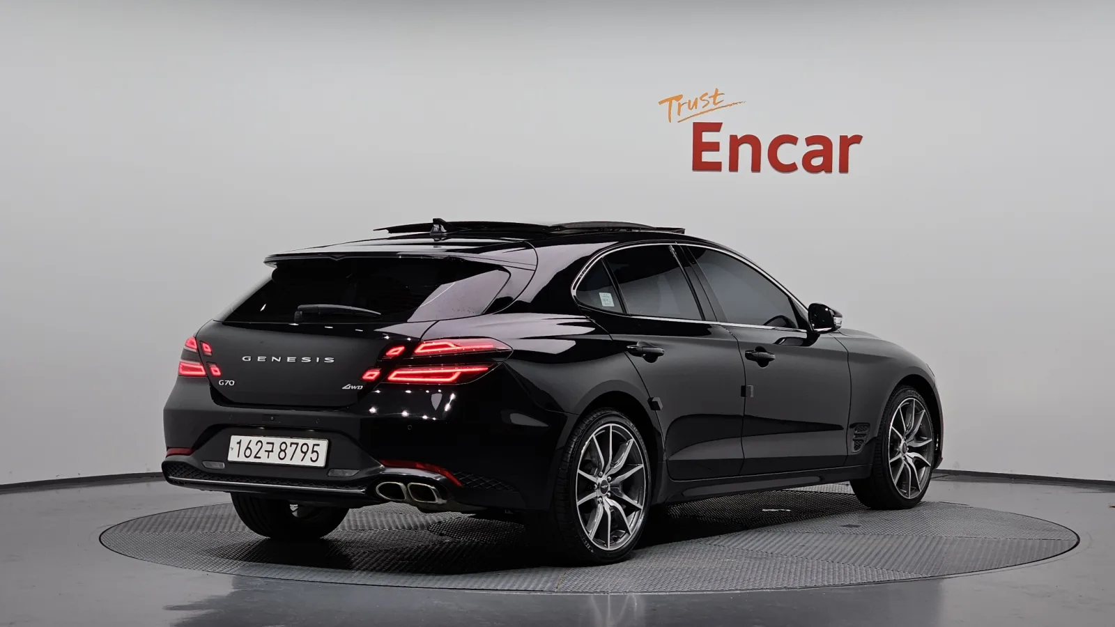 2023 Genesis G70