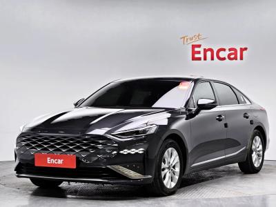 2022 Kia K8