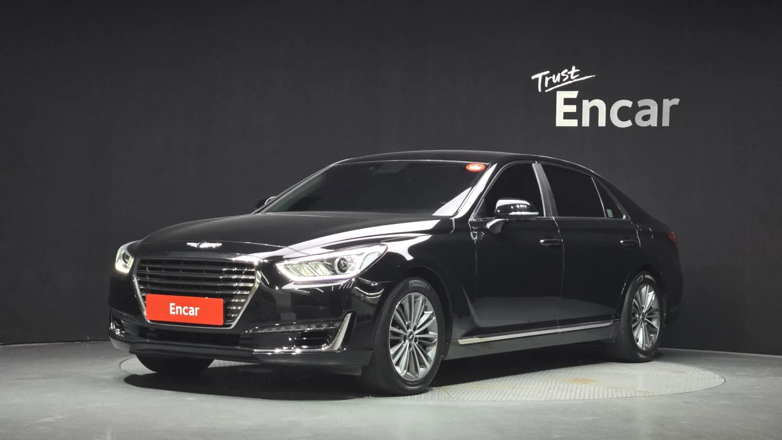 2016 Genesis EQ900