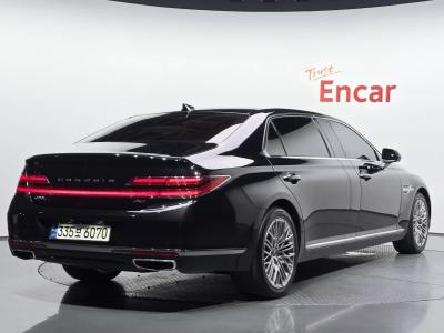 2021 Genesis G90