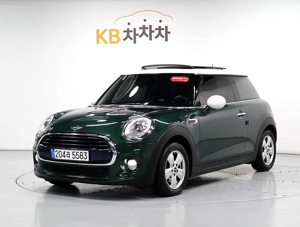 2017 MINI Cooper
