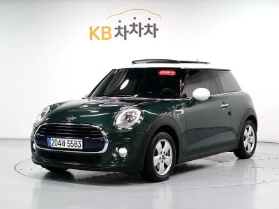 2017 MINI Cooper