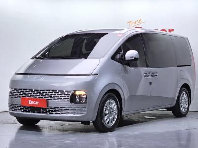 2025 Hyundai Staria