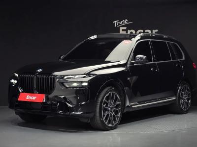 2025 BMW X7