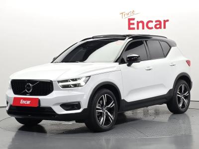 2020 Volvo XC40