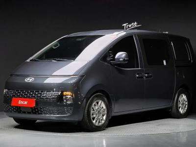 2025 Hyundai Staria