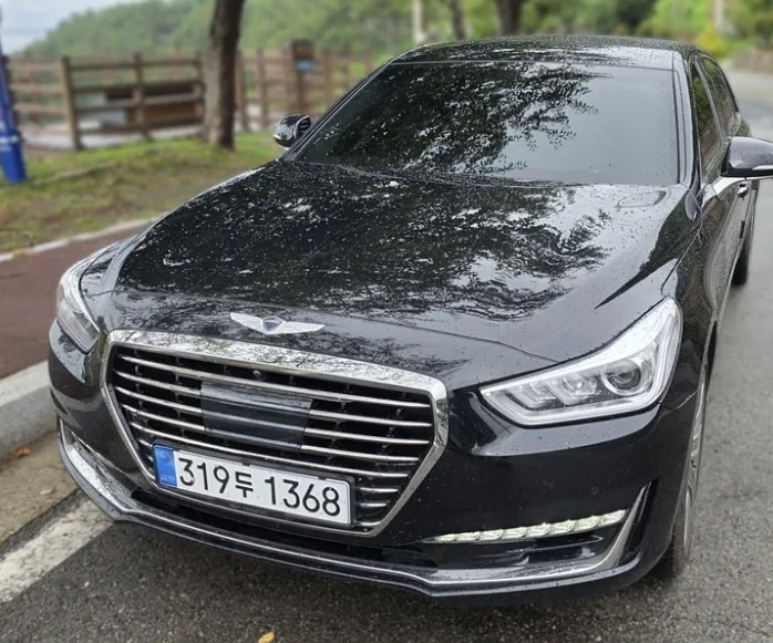 2016 Genesis EQ900
