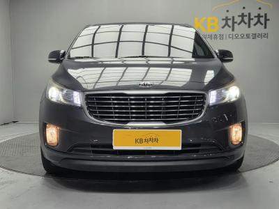 2015 Kia Carnival