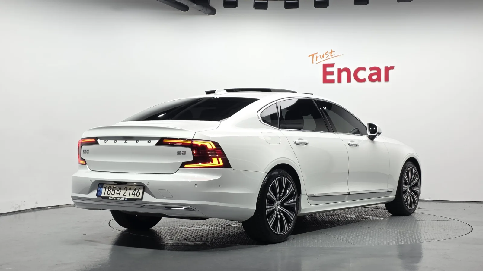 2022 Volvo S90