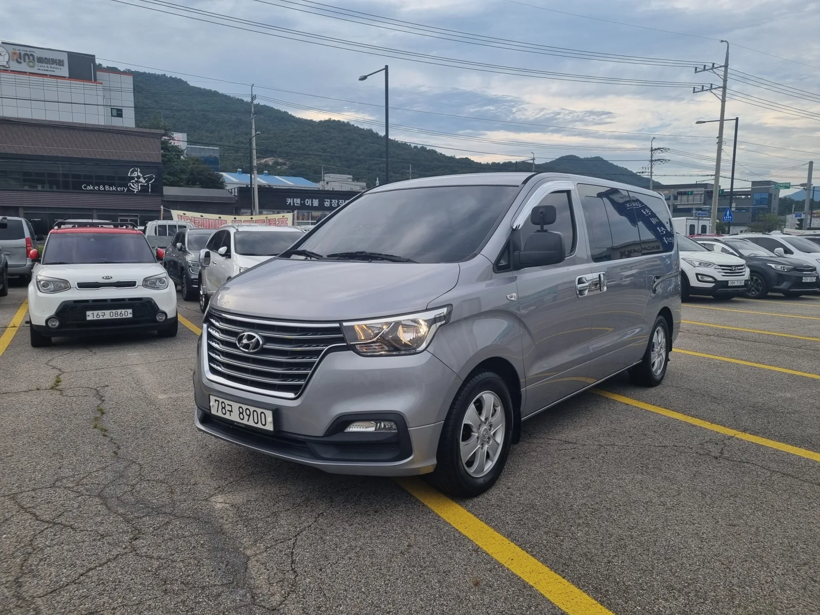 2018 Hyundai Starex