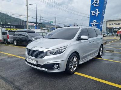 2017 Kia Carnival