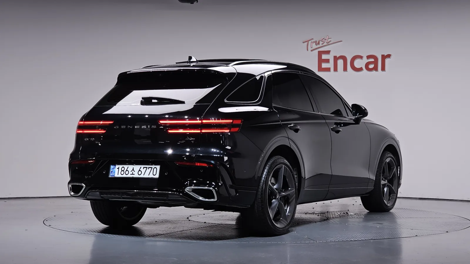 2025 Genesis GV70