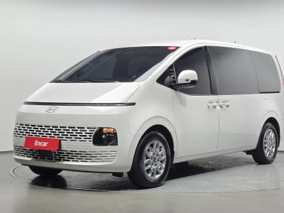 2025 Hyundai Staria