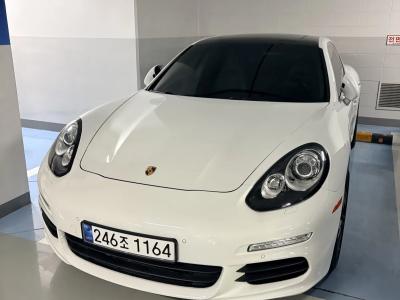 2015 Porsche Panamera