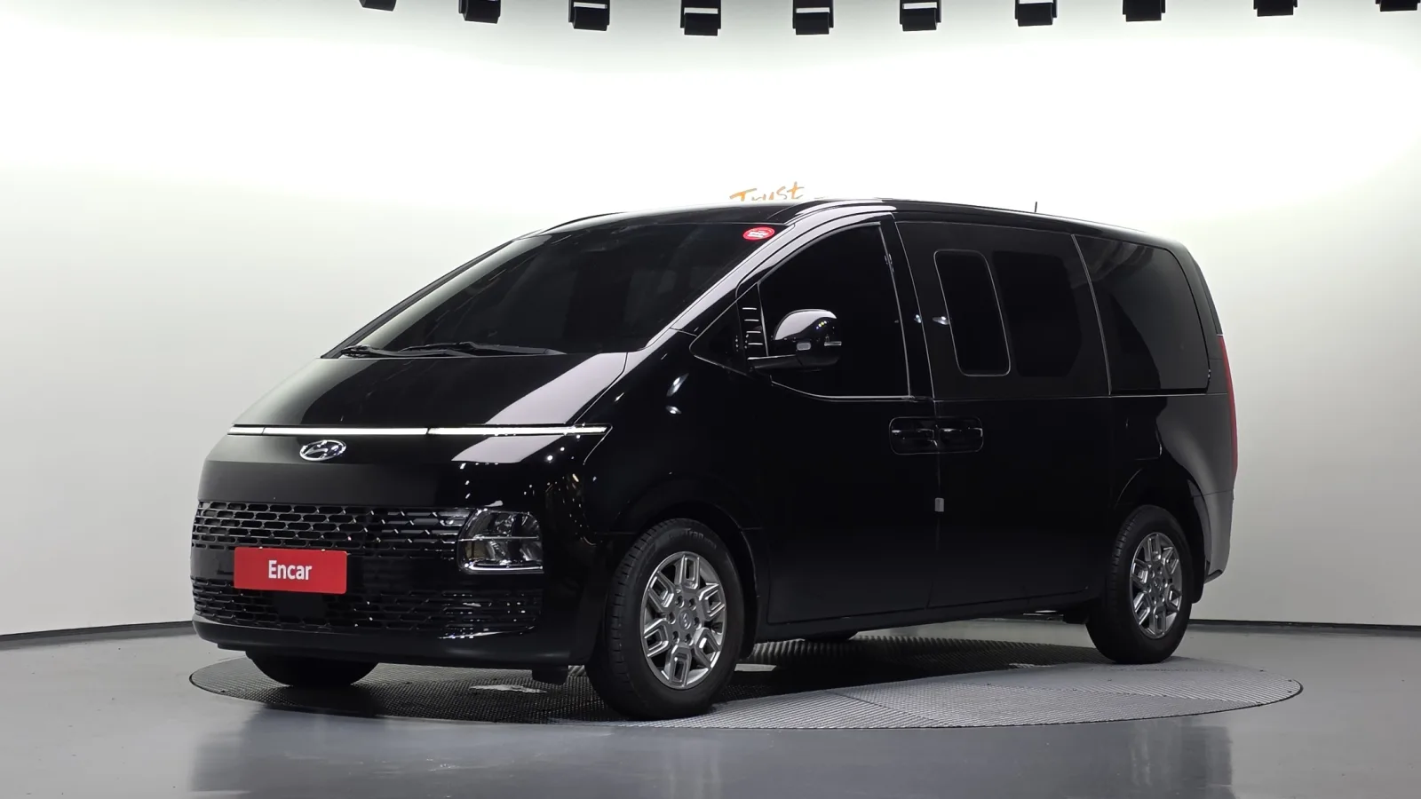 2024 Hyundai Staria