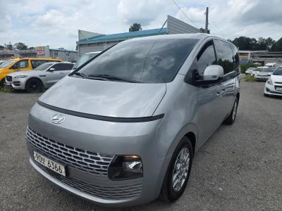 2022 Hyundai Staria
