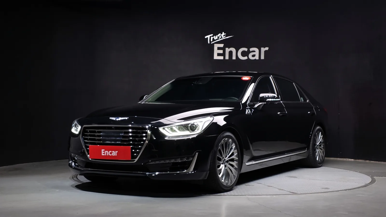 2016 Genesis EQ900